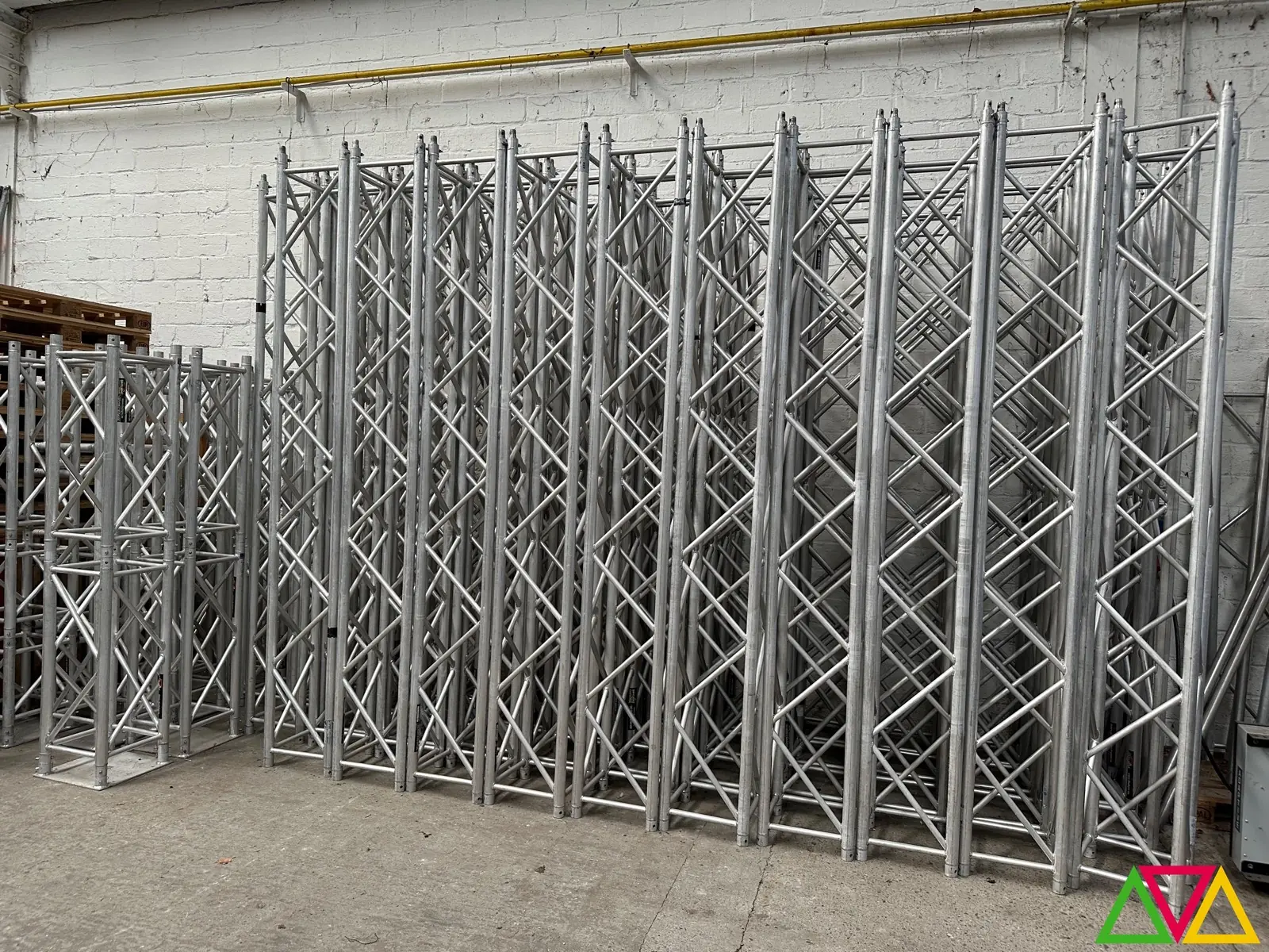Eurotruss FD44 pre-owned square truss 40x40 cm 78+ units square truss 40x40 cm lengths 50cm to 3m photo 3