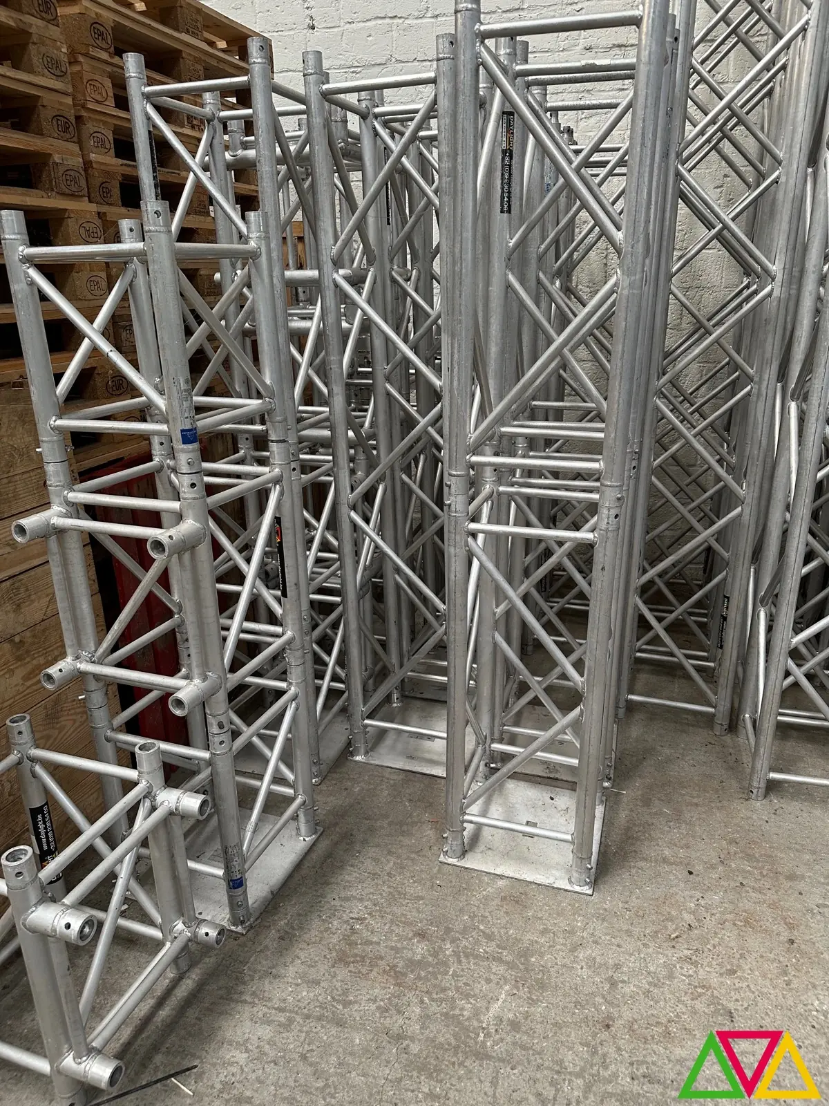 Eurotruss FD44 pre-owned square truss 40x40 cm 78+ units square truss 40x40 cm lengths 50cm to 3m photo 8
