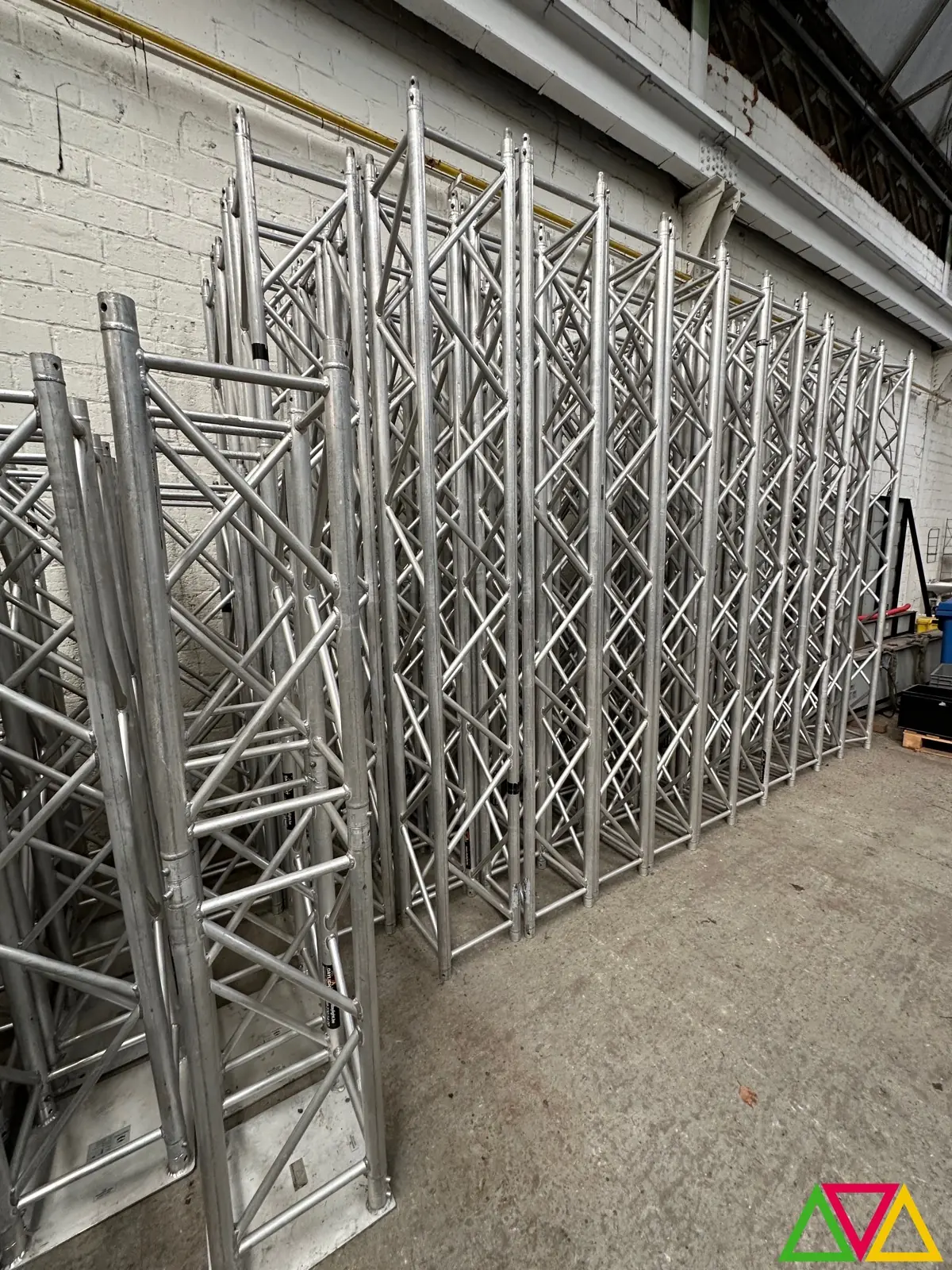 Eurotruss FD44 pre-owned square truss 40x40 cm 78+ units square truss 40x40 cm lengths 50cm to 3m photo 9