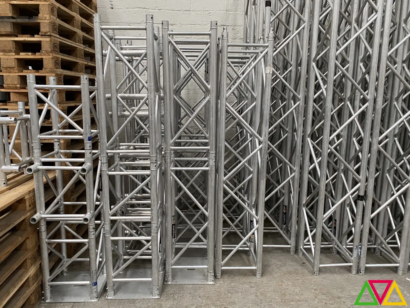 Eurotruss FD44 pre-owned square truss 40x40 cm 78+ units square truss 40x40 cm lengths 50cm to 3m photo 12