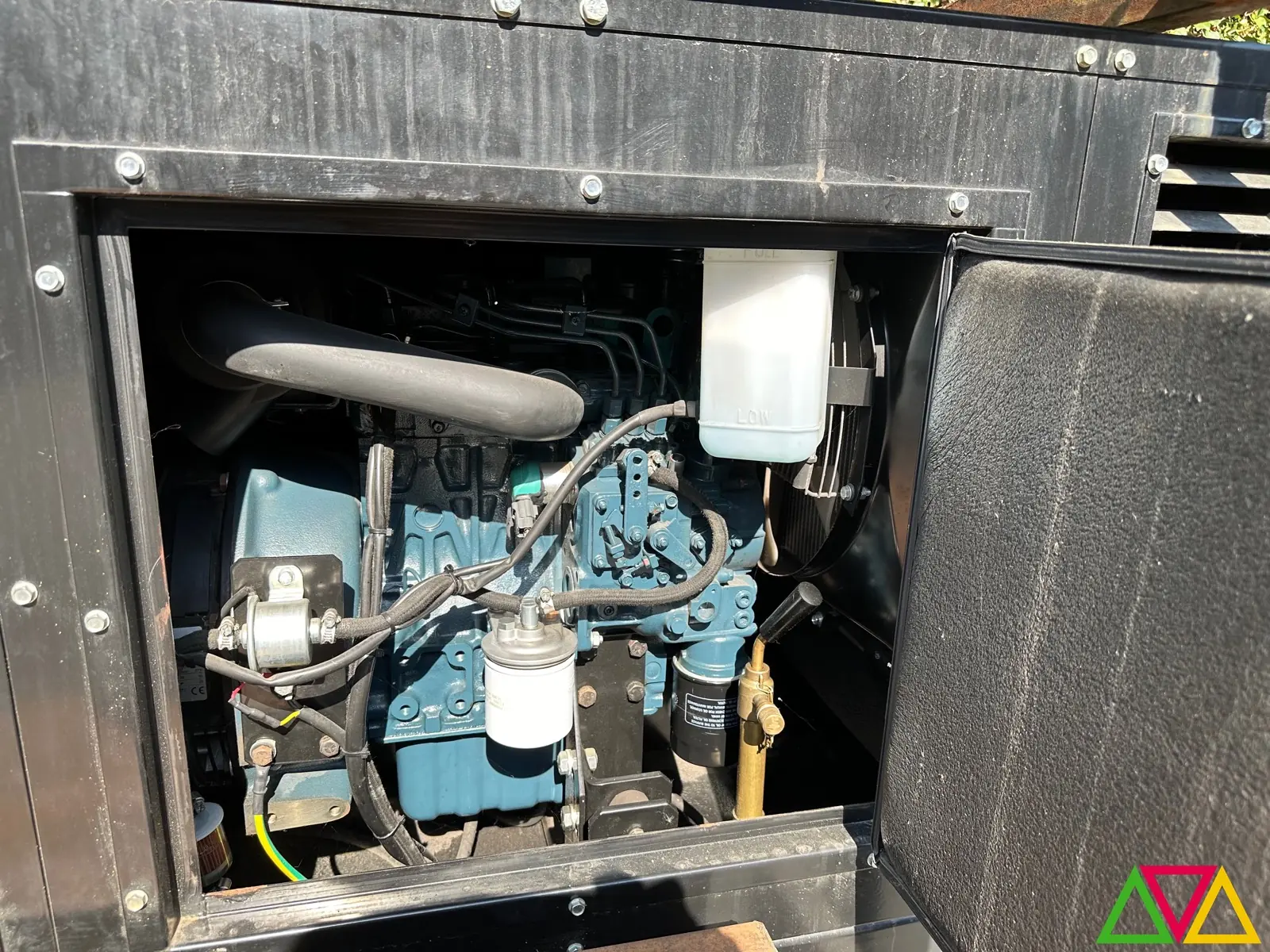 e-Power tweedehands mobiele dieselgenerator verhuurpark mobiele dieselgenerator uit verhuurpark foto 11